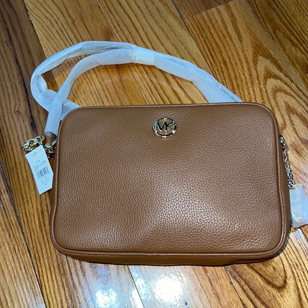 Brand new with tags Michael Kors Crossbody